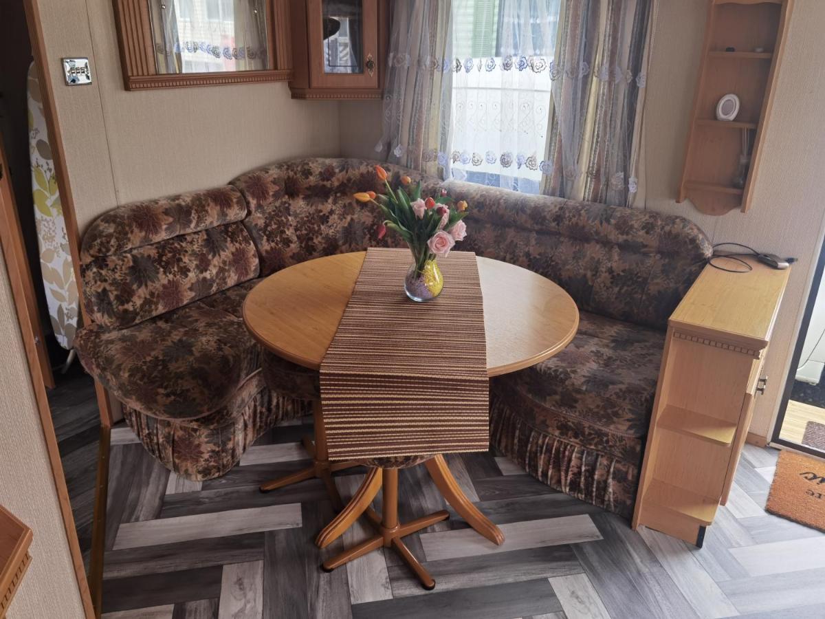 Lochlands Caravan Park X Villa Forfar Exterior photo
